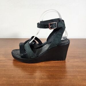 Crocs Leigh II Strap Ankle Wedge Heel Comfort Sandals Black Buckle Women 7